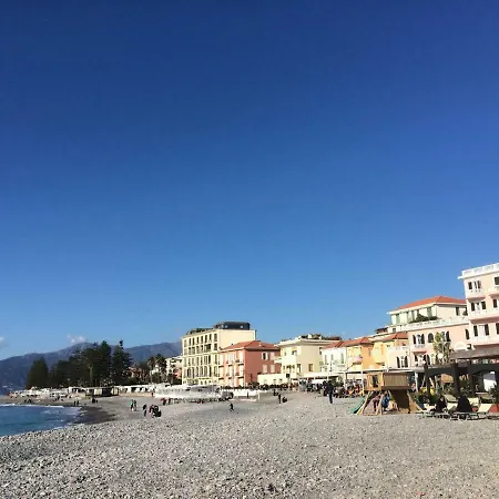 Casa Ginestra Mare Διαμέρισμα Bordighera