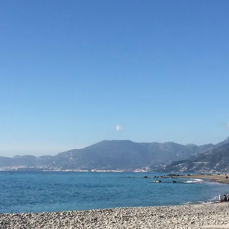 Casa Ginestra Mare 아파트 보르디게라