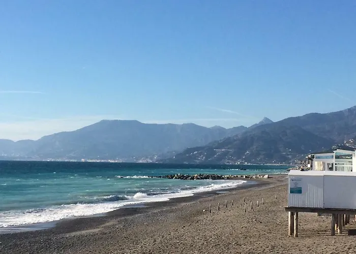 Casa Ginestra Mare * Bordighera